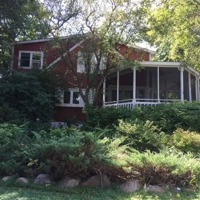 Two-Silo-Farmhouse-Porch