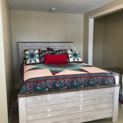 Two-Silo-Farmhouse-Room-3